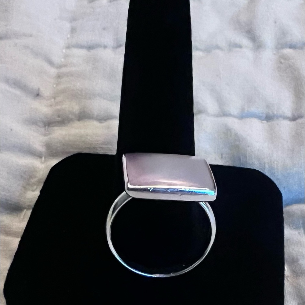 Chapal Zenray Pink Mother of Pearl NF 925 Sterling Silver Ring.